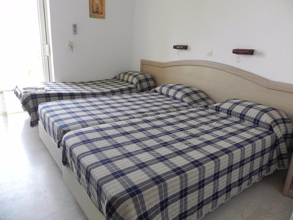 Primavera Hotel — Hotel rooms in Dassia, Ionian Islands