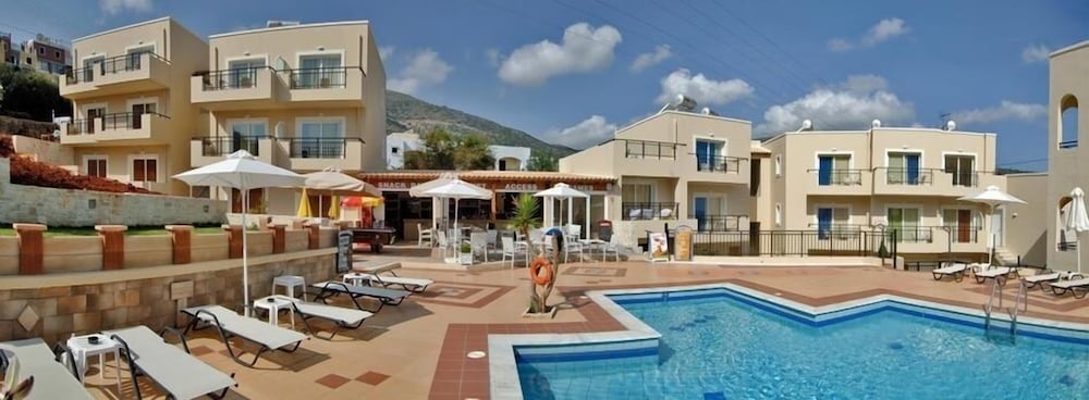 Rainbow Apartments — Restaurant in Stalida