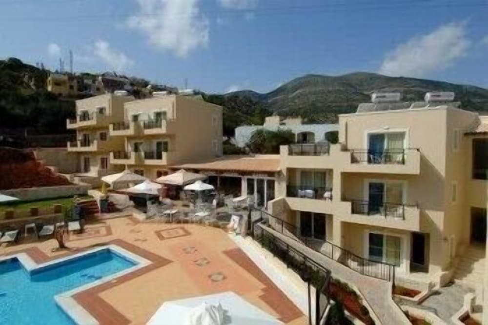 Rainbow Apartments — Restaurant in Stalida