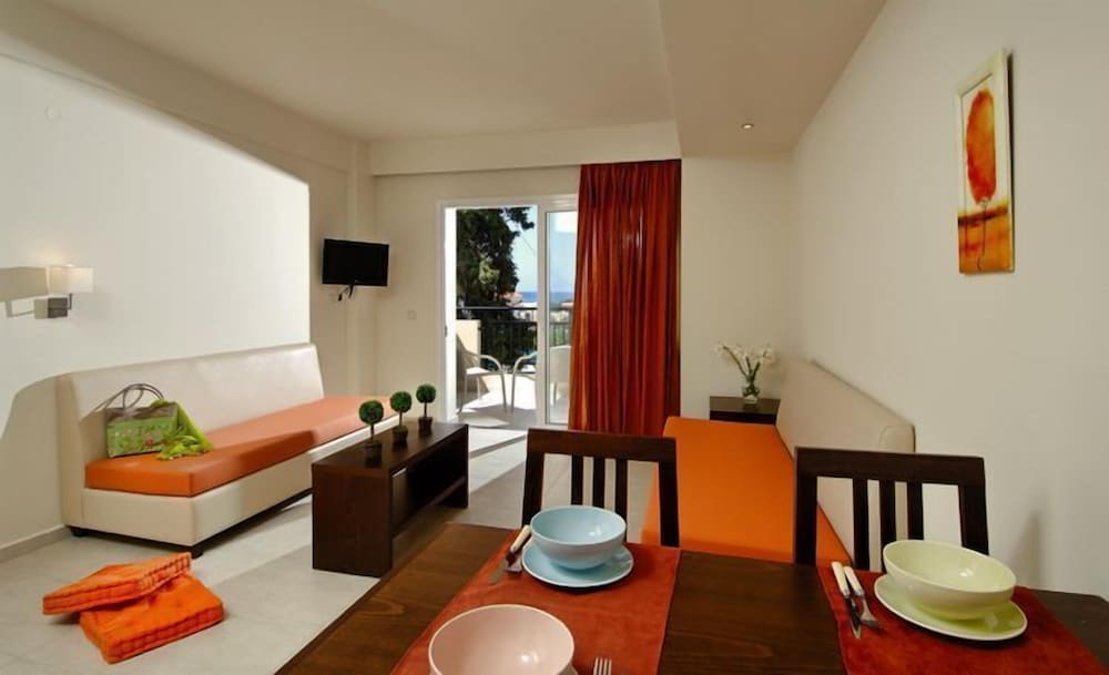 Rainbow Apartments — Rooms in Stalida