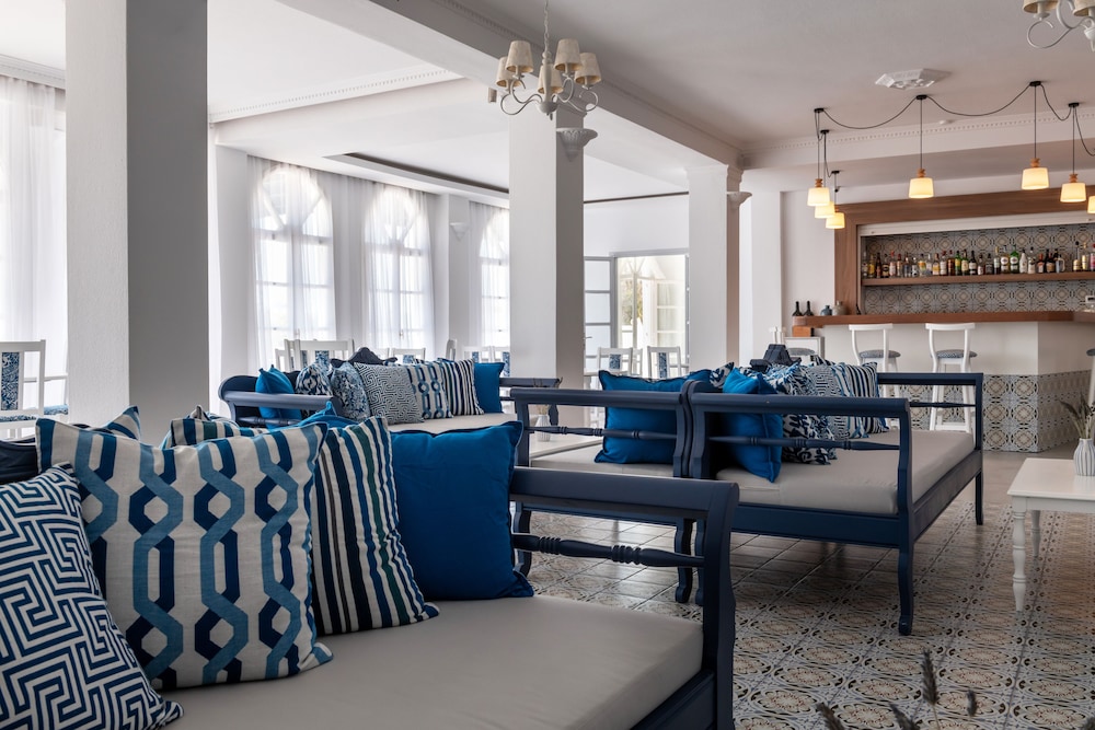 Rivari Hotel — Restaurant & bars in Kamari, South Aegean