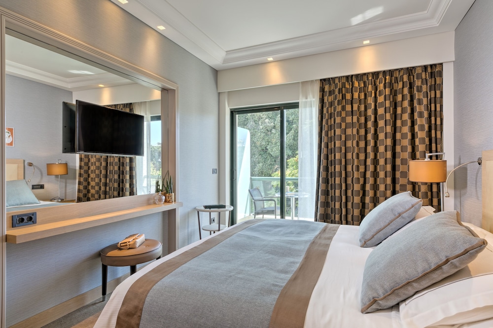 Rodos Park - Small Luxury Hotels of the World — Hotel rooms in Rhodes Town, South Aegean