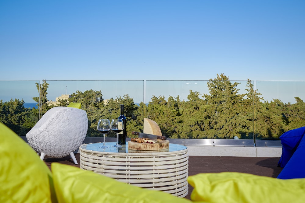 Rodos Park - Small Luxury Hotels of the World — Restaurant & bars in Rhodes Town, South Aegean