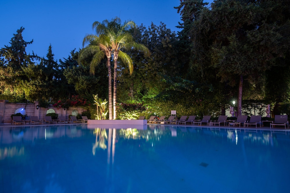 Rodos Park - Small Luxury Hotels of the World — Swimming pool in Rhodes Town, South Aegean