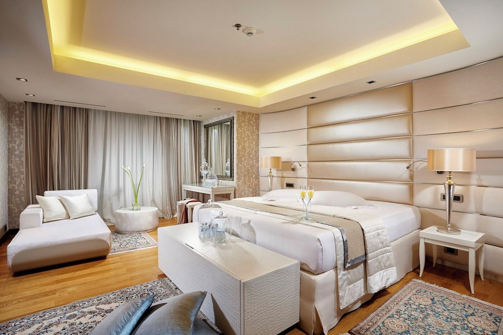 Rodos Park - Small Luxury Hotels of the World — Hotel rooms in Rhodes Town, South Aegean