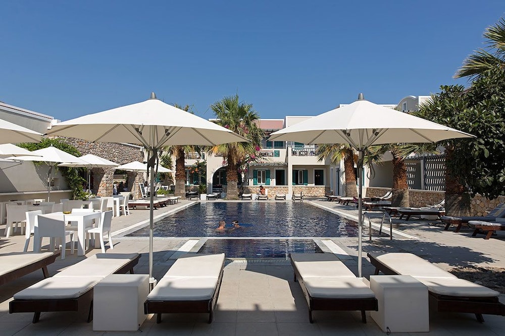 Rosebay Hotel — Swimming pool in Kamari, South Aegean