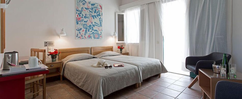 Rosebay Hotel — Hotel rooms in Kamari, South Aegean
