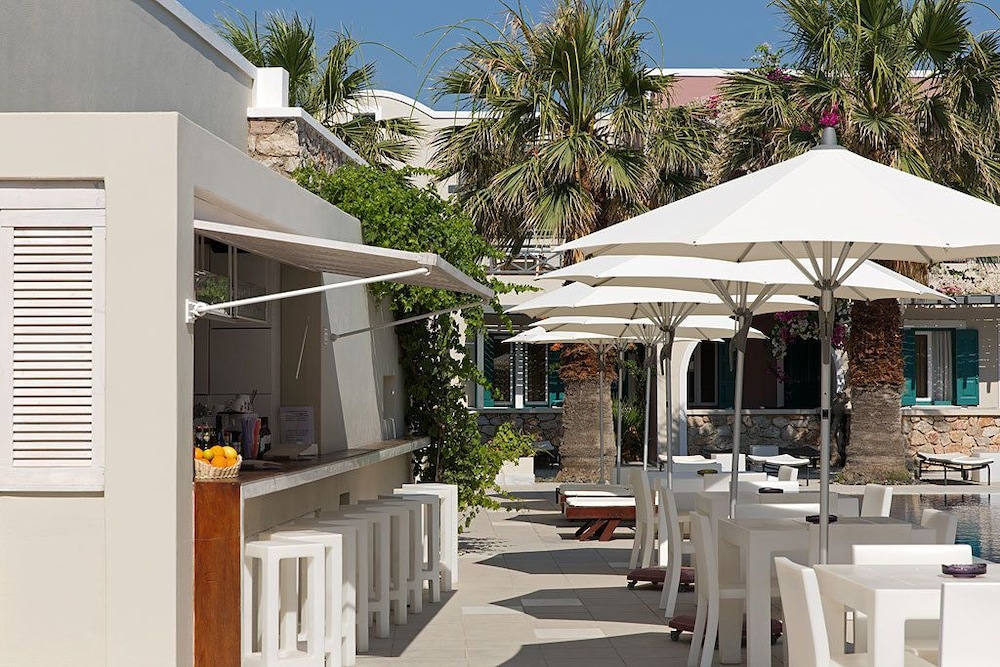Rosebay Hotel — Restaurant & bars in Kamari, South Aegean
