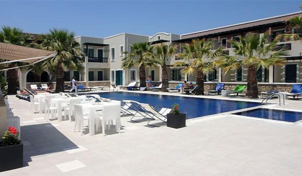 Rosebay Hotel — Swimming pool in Kamari, South Aegean