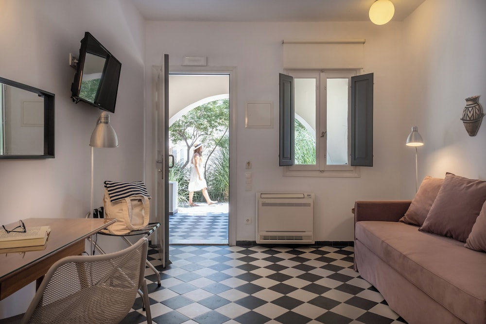 Rosebay Hotel — Hotel rooms in Kamari, South Aegean