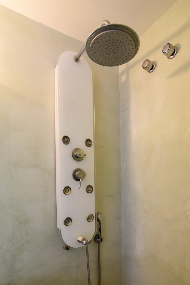 RK Beach Hotel — Hotel rooms in Kamari, South Aegean