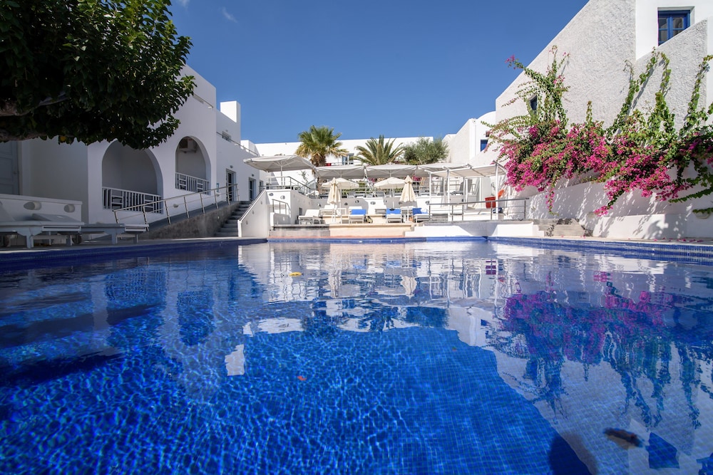 RK Beach Hotel — Main photo in Kamari, South Aegean