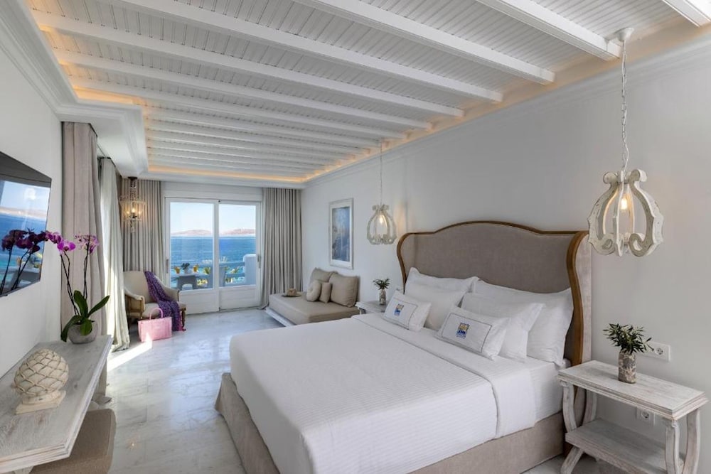 Saint John Hotel Villas & Spa — Hotel rooms in Ornos, South Aegean