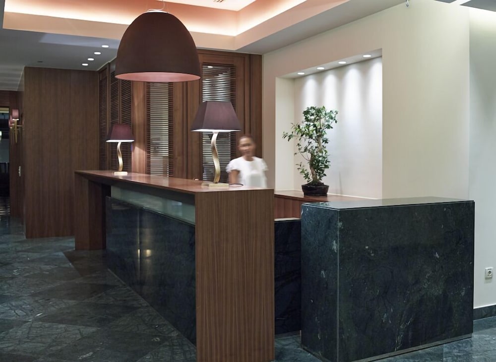 Samaria Hotel — Hotel building in Chania