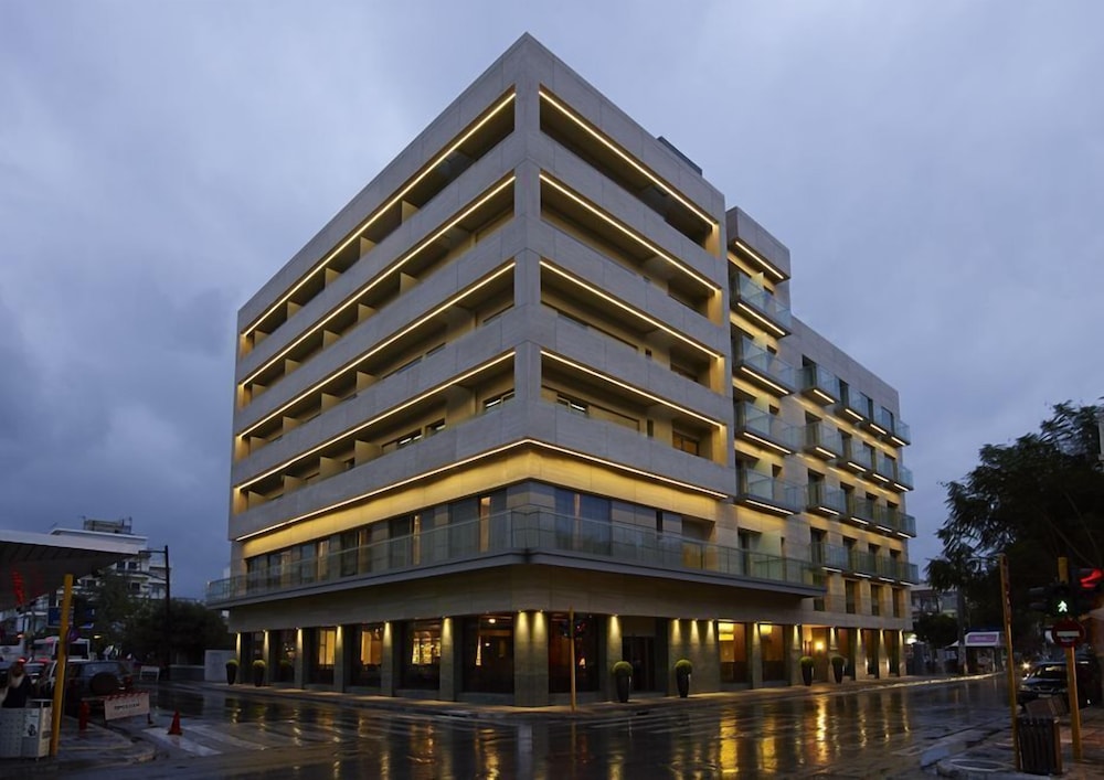 Samaria Hotel — Hotel building in Chania