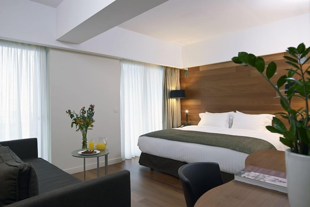 Samaria Hotel — Hotel rooms in Chania