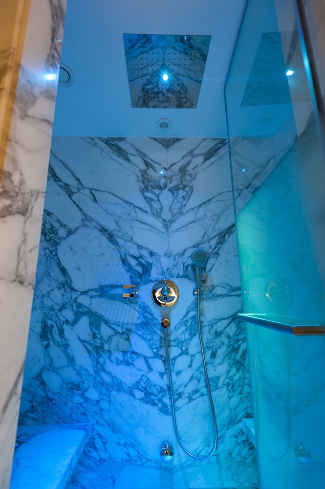 Samaria Hotel — Hotel rooms in Chania