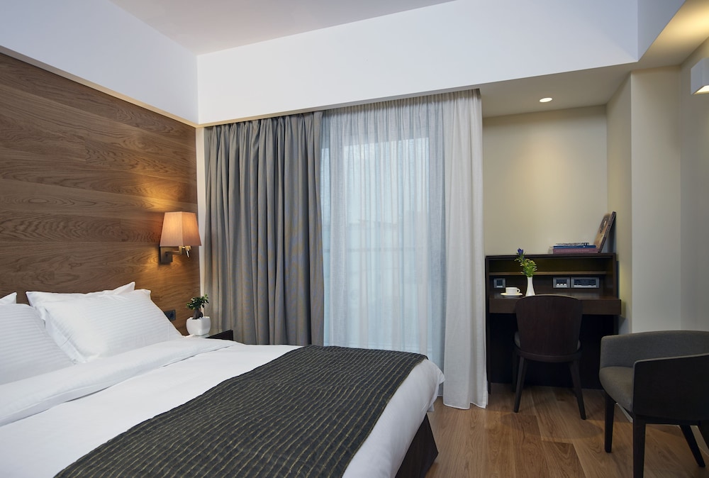 Samaria Hotel — Hotel rooms in Chania