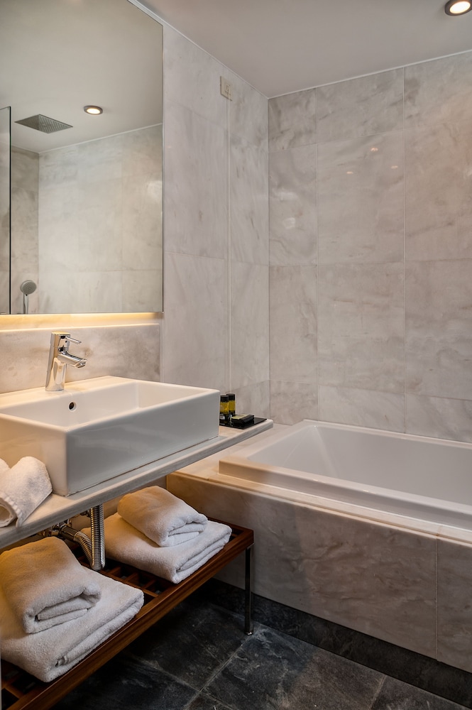 Samaria Hotel — Hotel rooms in Chania