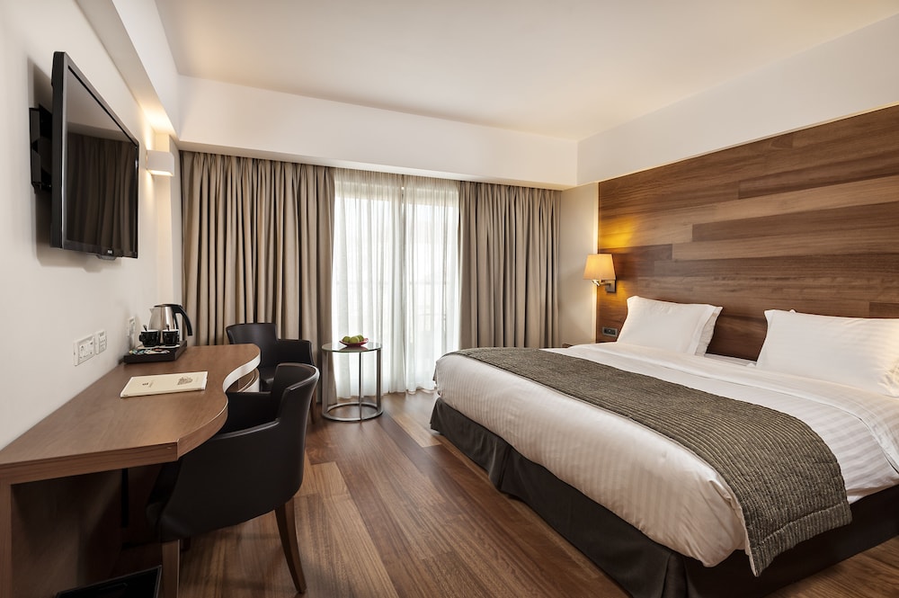 Samaria Hotel — Hotel rooms in Chania