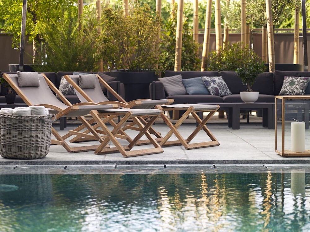 Samaria Hotel — Swimming pool in Chania