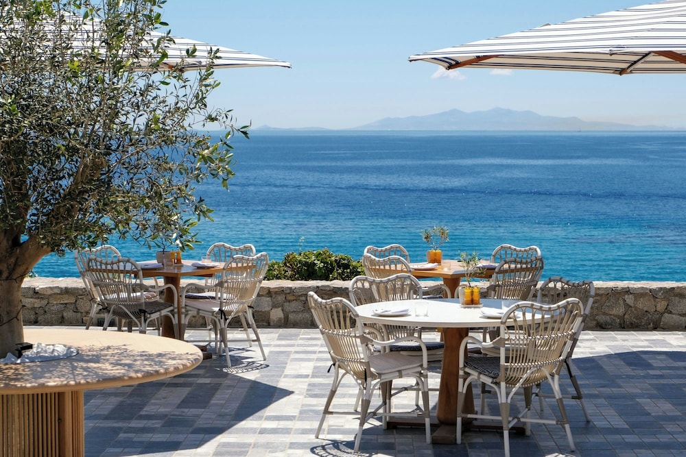 Santa Marina, a Luxury Collection Resort, Mykonos — Restaurant & bars in Ornos, South Aegean