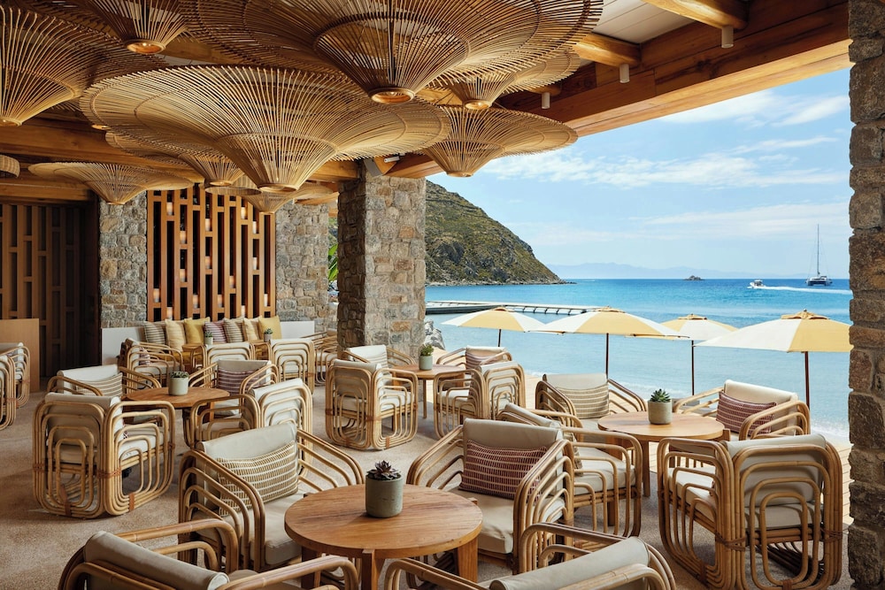 Santa Marina, a Luxury Collection Resort, Mykonos — Restaurant & bars in Ornos, South Aegean
