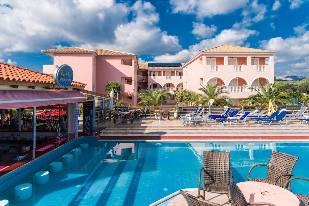 Savvas De Mar Hotel — Swimming pool in Laganas, Ionian Islands
