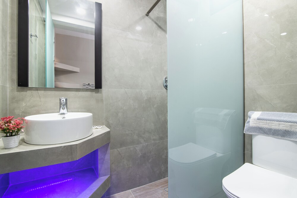 Savvas De Mar Hotel — Hotel rooms in Laganas, Ionian Islands