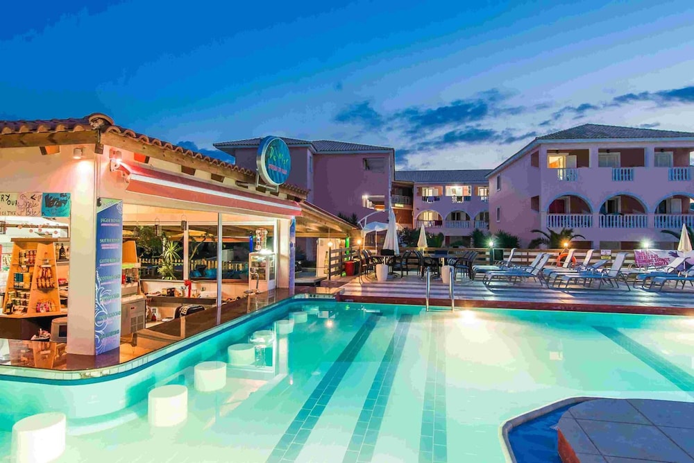 Savvas De Mar Hotel — Swimming pool in Laganas, Ionian Islands