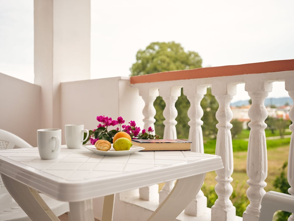 Savvas De Mar Hotel — Hotel rooms in Laganas, Ionian Islands