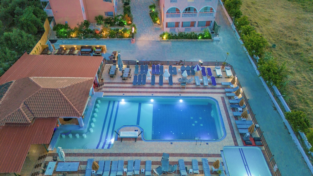 Savvas De Mar Hotel — Swimming pool in Laganas, Ionian Islands