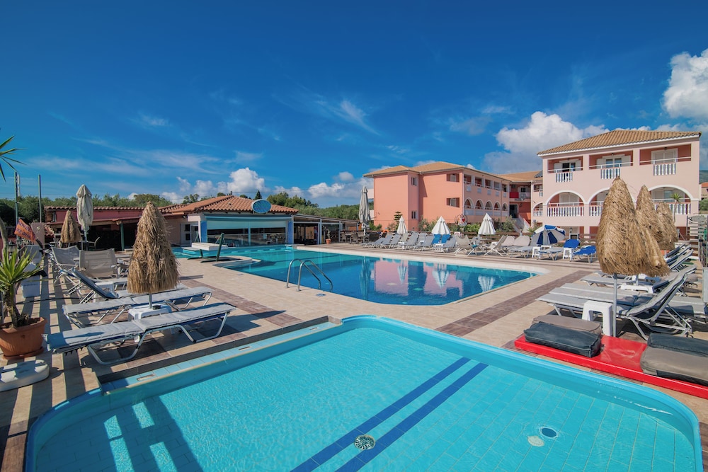Savvas De Mar Hotel — Swimming pool in Laganas, Ionian Islands