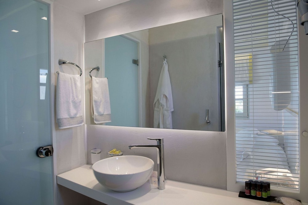 Semeli Hotel — Hotel rooms in Mykonos Town, South Aegean