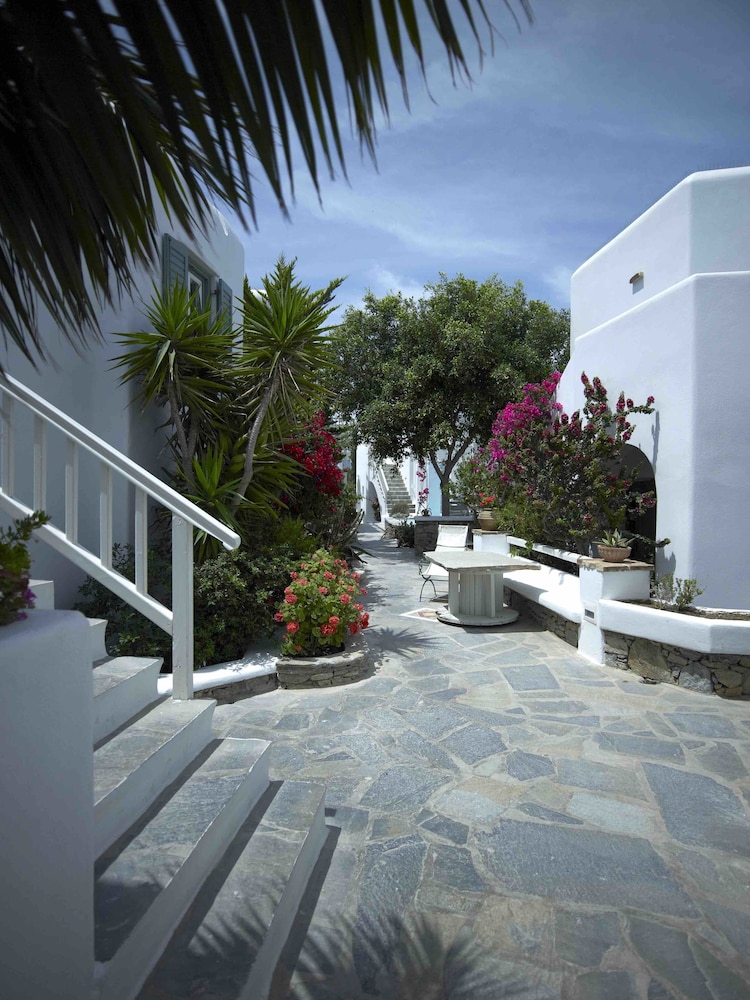 Semeli Hotel — Hotel building in Mykonos Town, South Aegean
