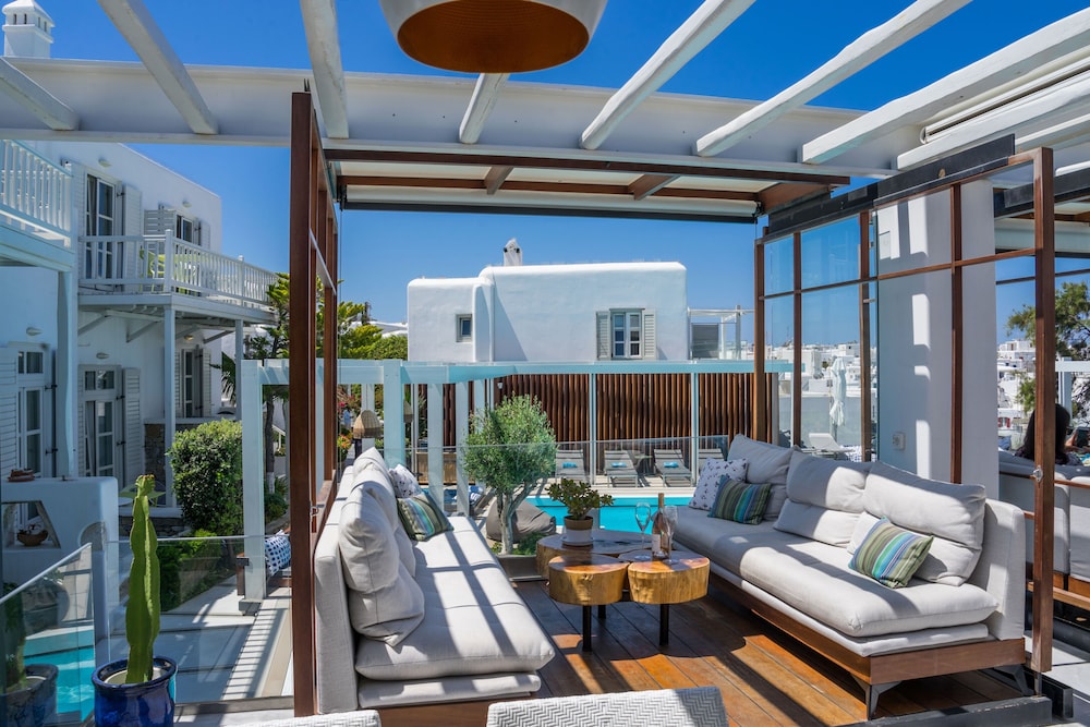 Semeli Hotel — Swimming pool in Mykonos Town, South Aegean