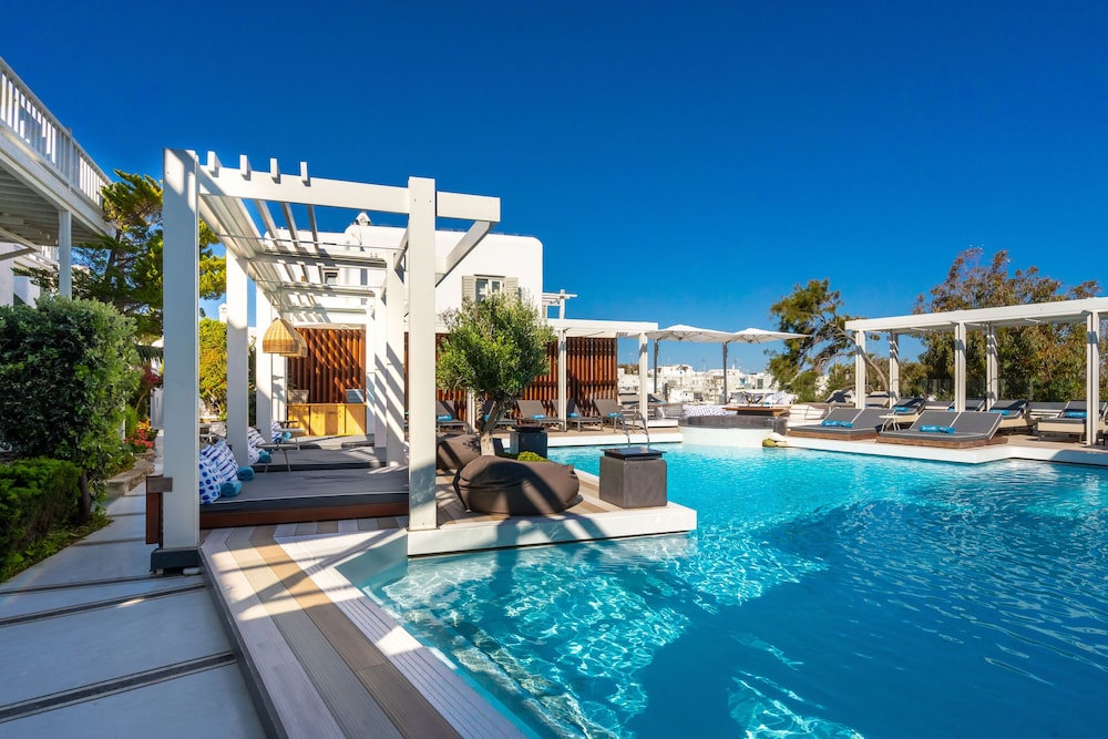 Semeli Hotel — Swimming pool in Mykonos Town, South Aegean