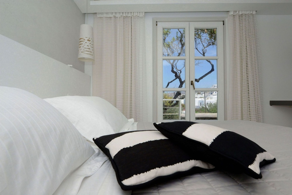 Semeli Hotel — Hotel rooms in Mykonos Town, South Aegean
