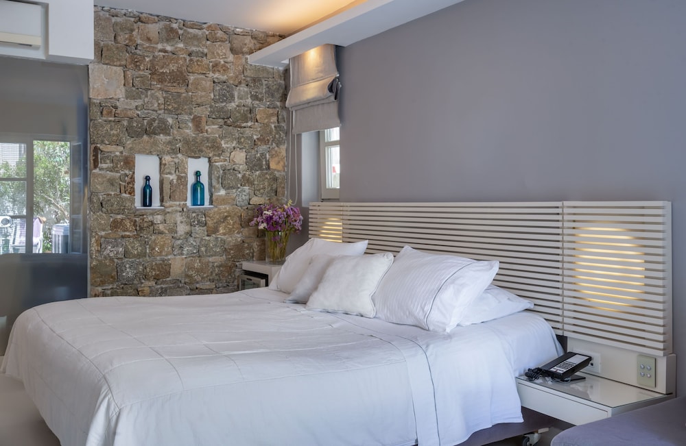 Semeli Hotel — Hotel rooms in Mykonos Town, South Aegean