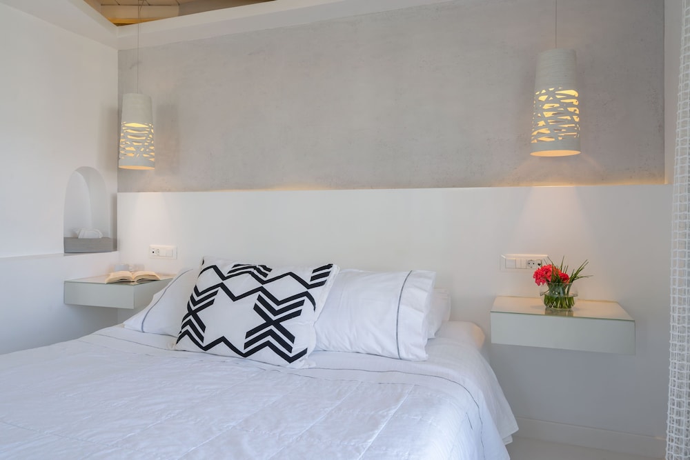 Semeli Hotel — Hotel rooms in Mykonos Town, South Aegean