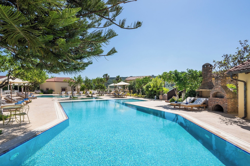 Spilia Village Hotel & Villas — Swimming pool in Platanias