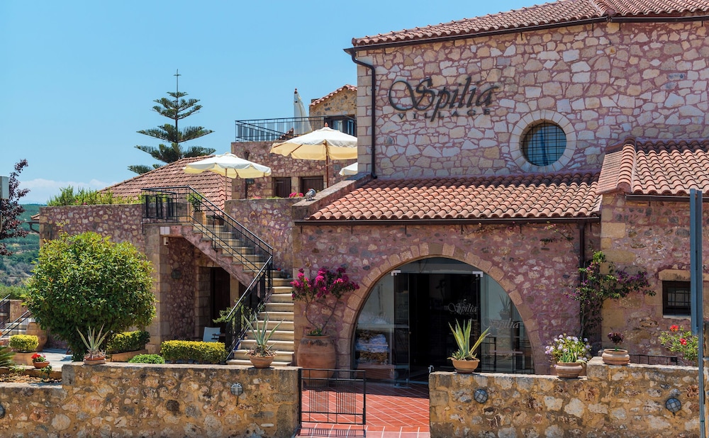 Spilia Village Hotel & Villas — Hotel building in Platanias