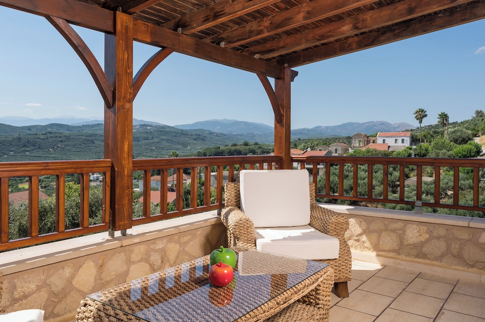 Spilia Village Hotel & Villas — Attractions in the area in Platanias