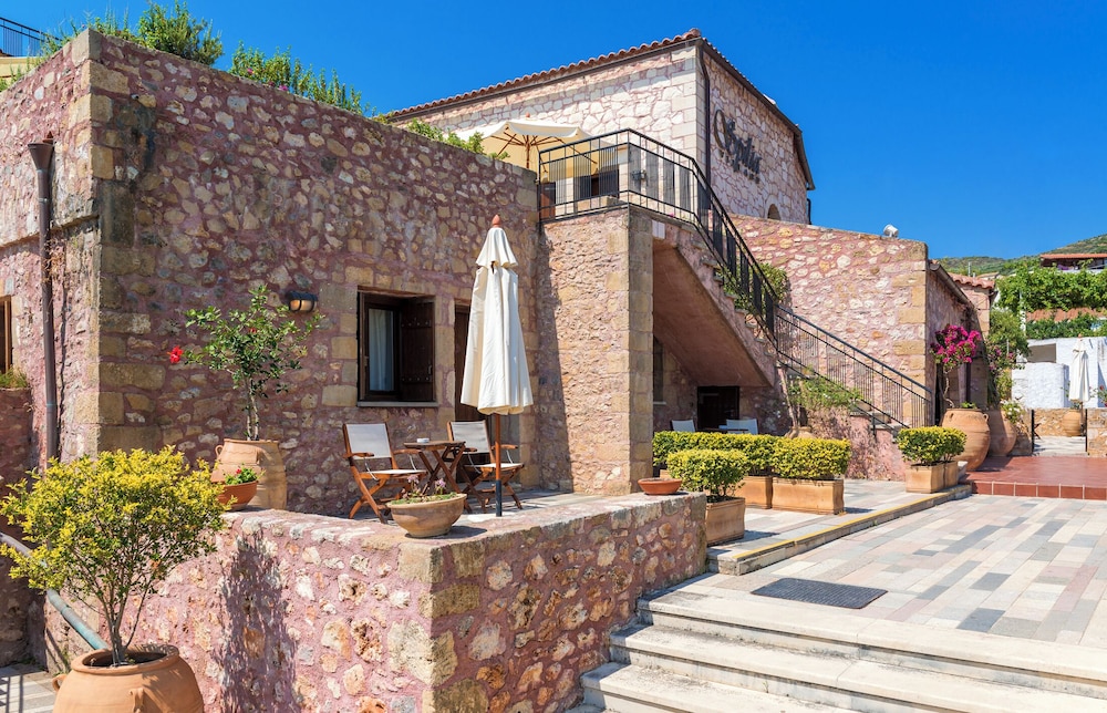 Spilia Village Hotel & Villas — Hotel building in Platanias