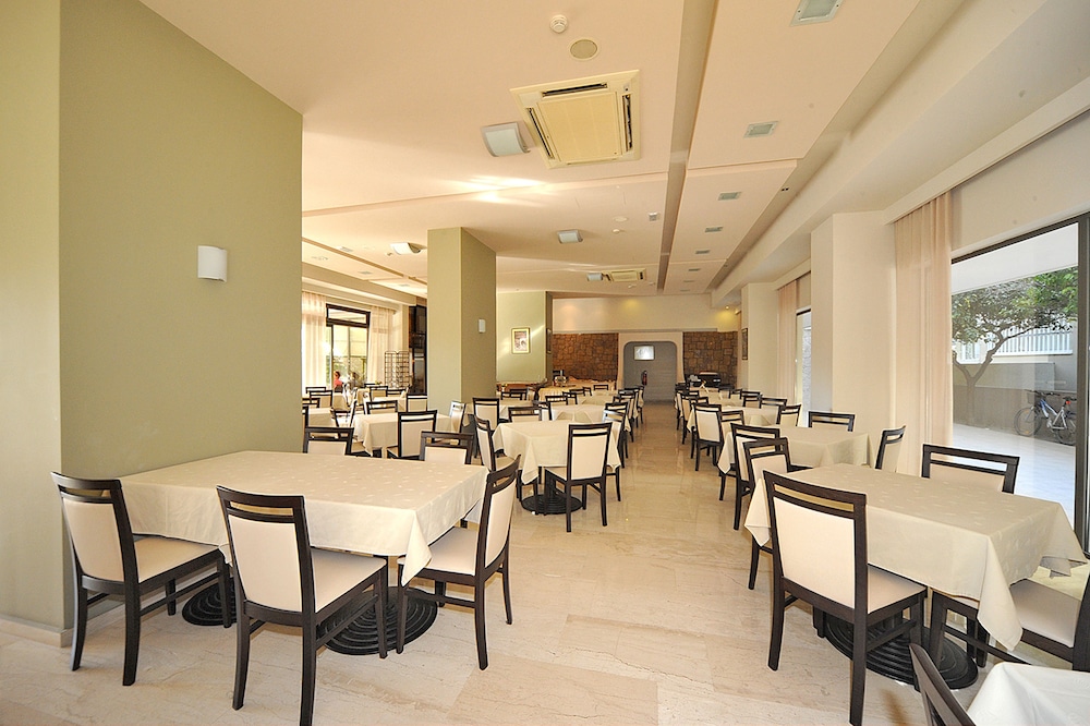 Saint Constantin Hotel — Restaurant & bars in Kos Town, South Aegean