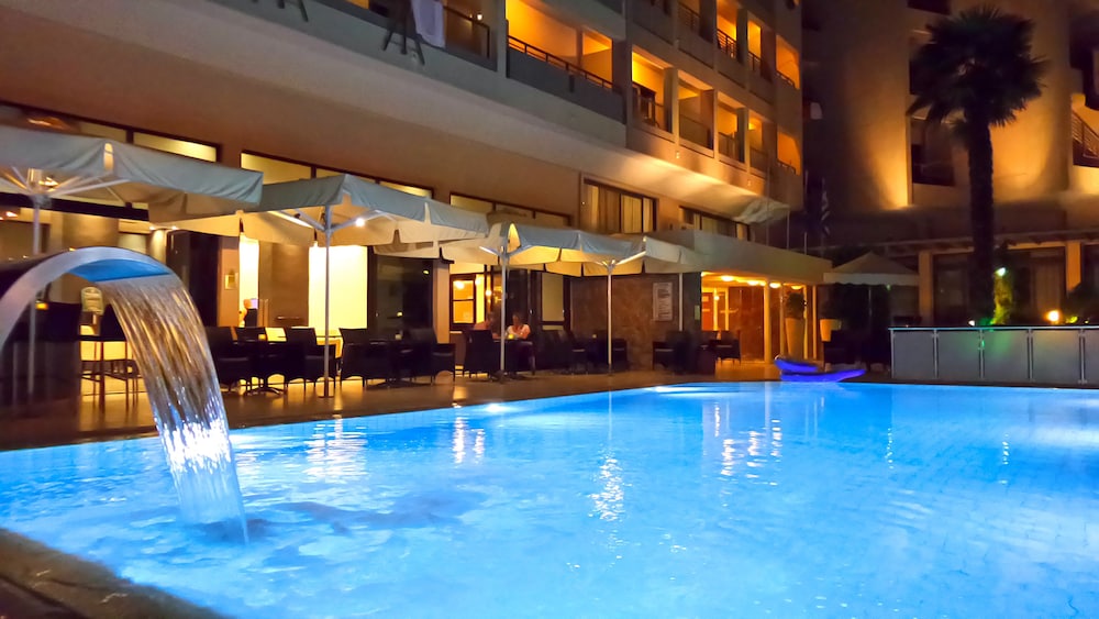 Saint Constantin Hotel — Swimming pool in Kos Town, South Aegean
