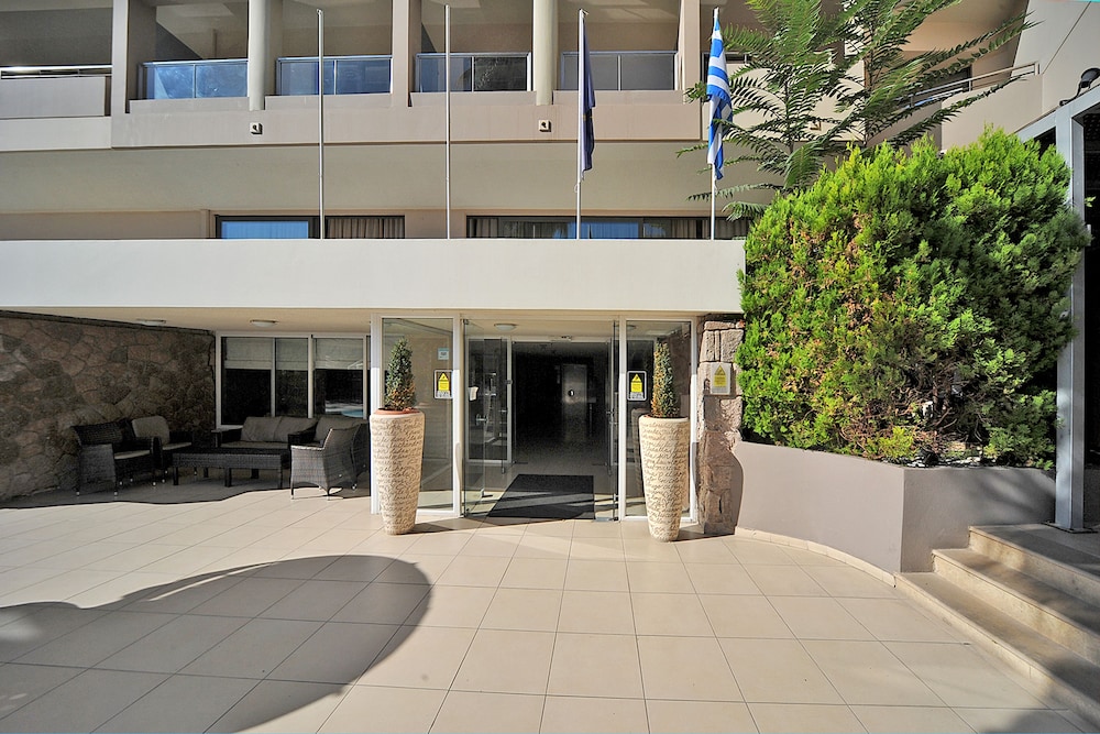 Saint Constantin Hotel — Hotel building in Kos Town, South Aegean