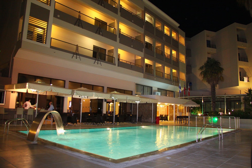 Saint Constantin Hotel — Hotel building in Kos Town, South Aegean