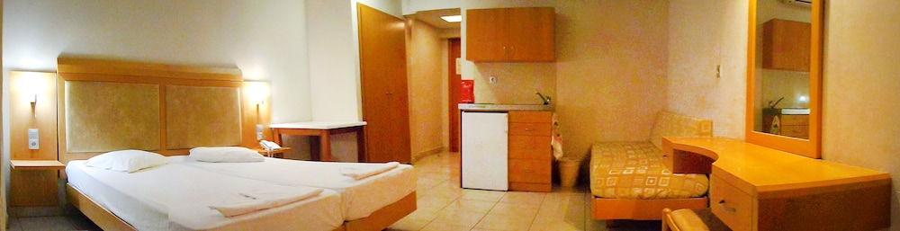 Saint Constantin Hotel — Hotel rooms in Kos Town, South Aegean