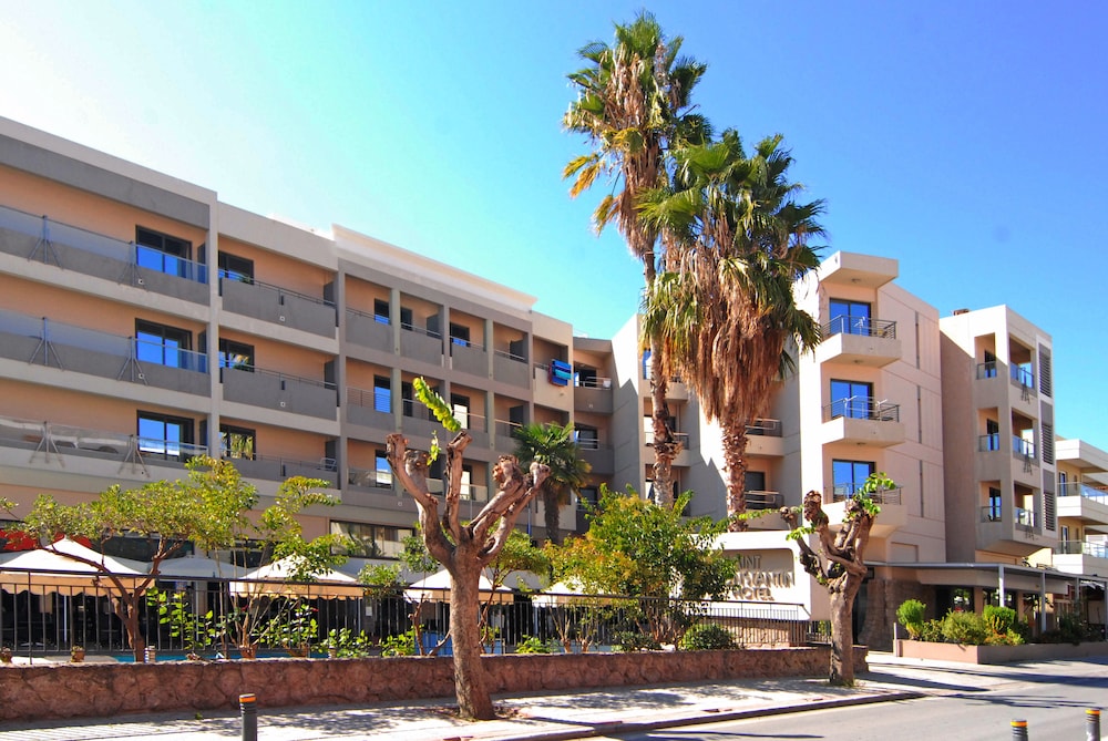 Saint Constantin Hotel — Hotel building in Kos Town, South Aegean